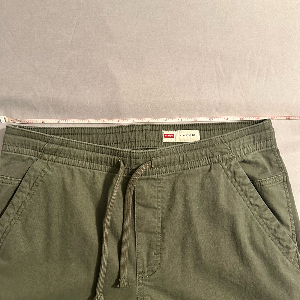 Olive Green Men's Cargo Pants - Picture 3 of 4
